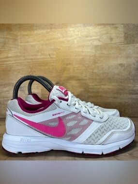 Nike Air Relentless 4 Womens Size 6 Running Shoes Sneakers White Pink 684042-102